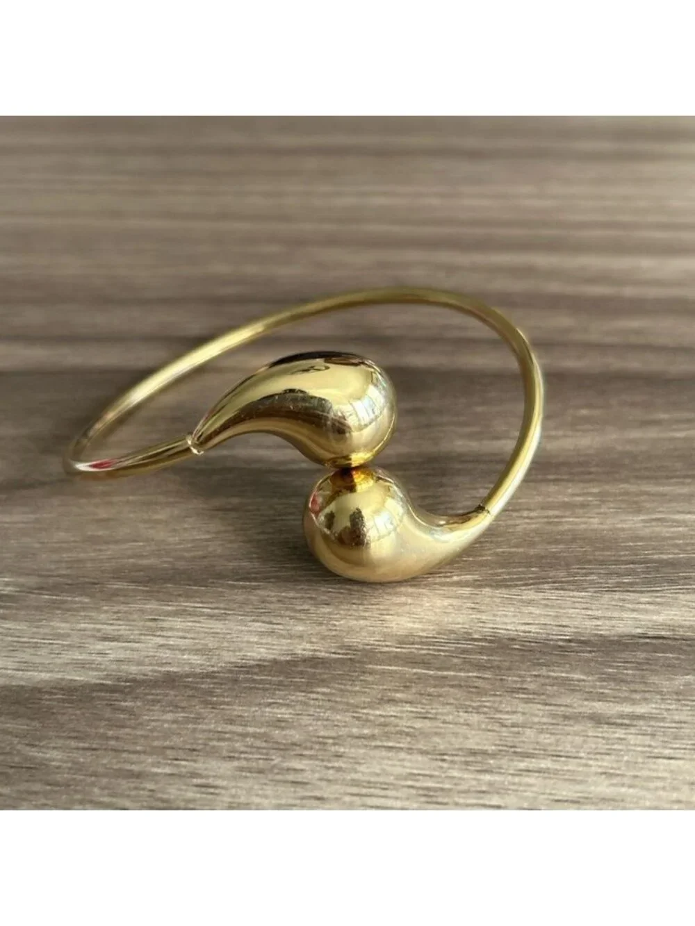 Gold Bracelet Q494